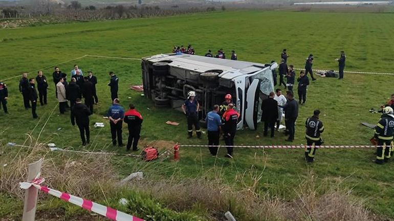 Son dakika Denizlide öğrenci servisi devrildi: Çok sayıda ölü ve yaralı var