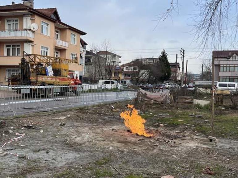 3 gündür yanıyor, ekipler başında bekliyor Yerin 47 metre altından gelen ateş