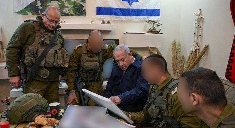 Skandal görüntüler Filistinlinin evine baskın düzenlendi, Netanyahu bizzat katıldı