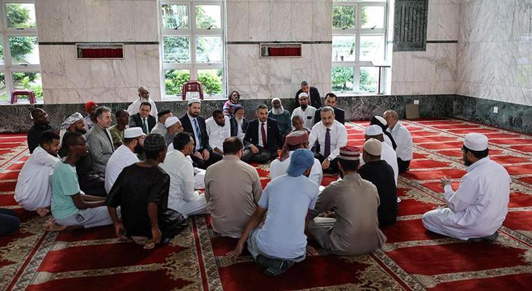 Dışişleri Bakanı Hakan Fidandan Güney Afrikada cami ziyareti