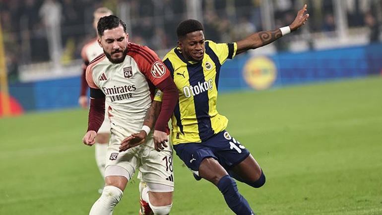 Fenerbahçede yıldız futbolcudan ayrılık sinyali Yeni takımını duyurdu