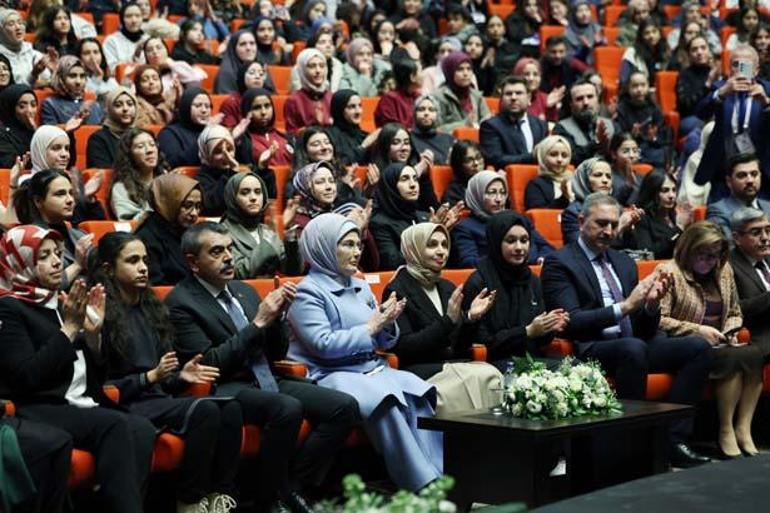 Emine Erdoğan, 2. Şule Yüksel Şenler Kitap ve Kültür Günleri Programında konuştu