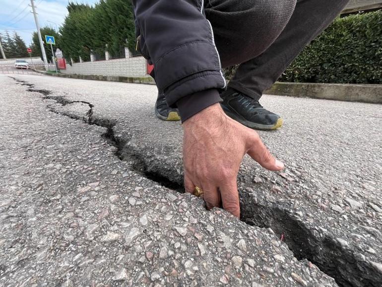 Kentte korkutan görüntü Yaşam alanının içindeki yarıklar her geçen gün büyüyor