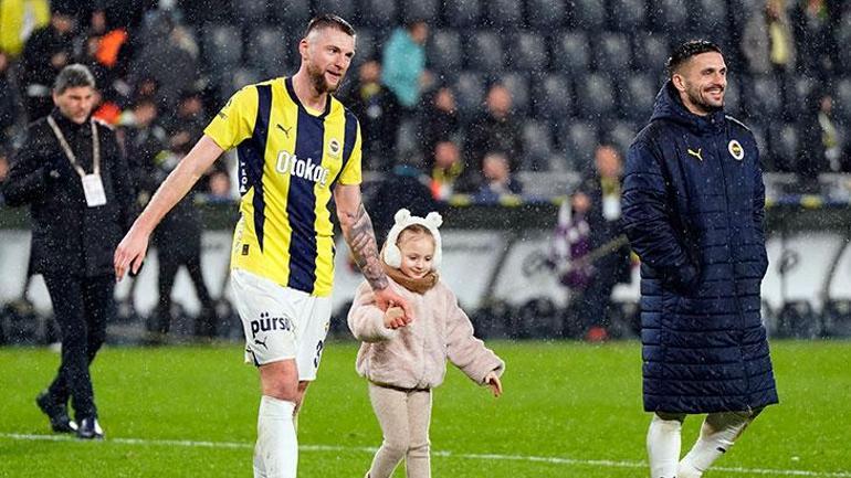 Tayfun Bayındır: 40 yıllık Fenerbahçeli gibi oynuyor