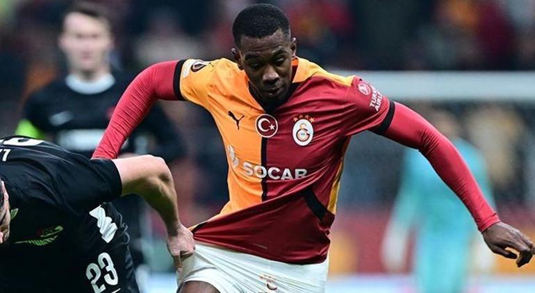 Galatasarayda yeni transfer geldiği gibi gidiyor İki oyuncunun bileti kesildi