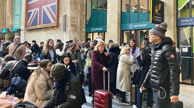 Son dakika... Pariste tren raylarında 2. Dünya Savaşından kalan bomba bulundu, seferler iptal