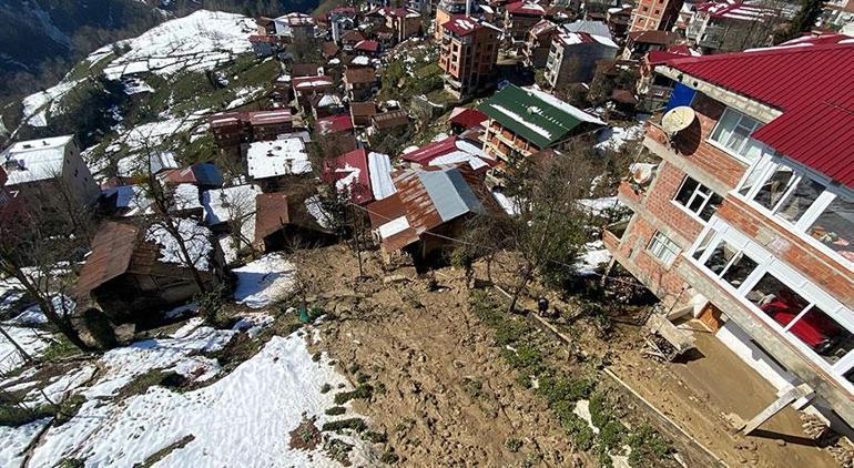 Heyelan dehşeti 16 ev tahliye edildi: Toprak bir evin içinden geçti