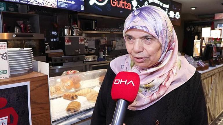 Fatihte görenler gözlerine inanamıyor 70 yaşındaki Barista teyze gençlerin ilgi odağı oldu