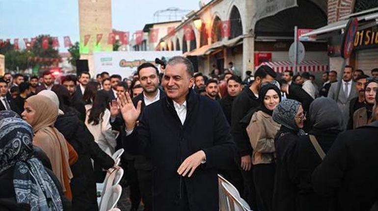 AK Parti Sözcüsü Ömer Çelik, Adanada iftar programına katıldı: Gençlik Kollarımız ciddi bir mirasın temsilcisi