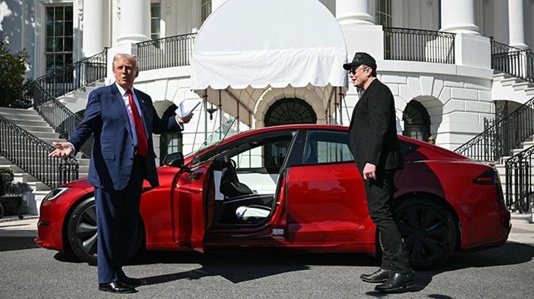 Tesla hisseleri düşünce Trump reklama başladı