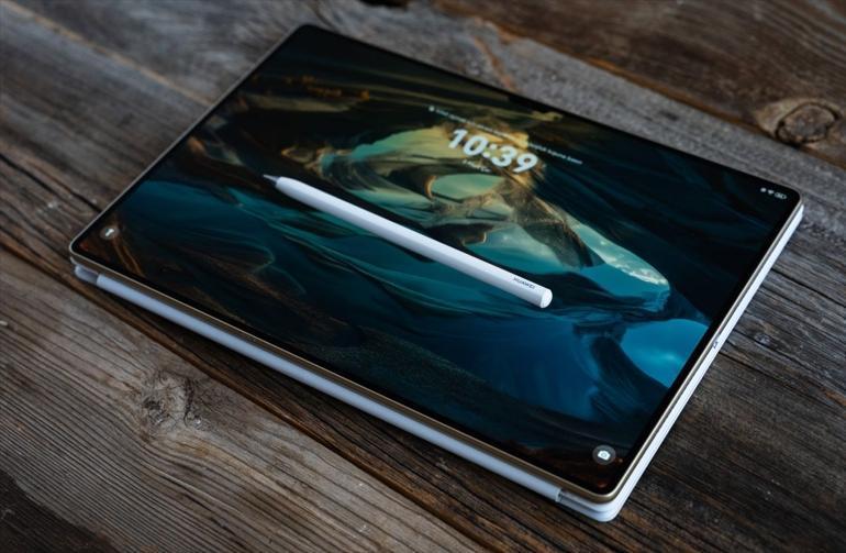 Huawei’nin merakla beklenen tablet modellerinden olan Huawei MatePad Pro 13.2 kullanıcıları için benzersiz bir deneyim sunuyor