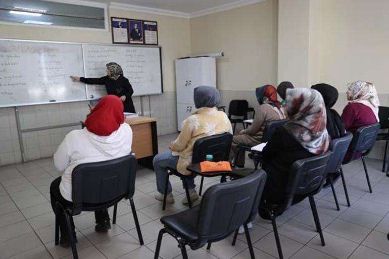 Oğlunun sorduğu matematik sorusunu bilemeyince karar verdi Bir annenin azmi ve zaferi