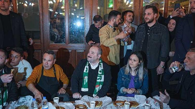 Mustafa Varank, geleneksel sahur programında vatandaşlara bir araya geldi