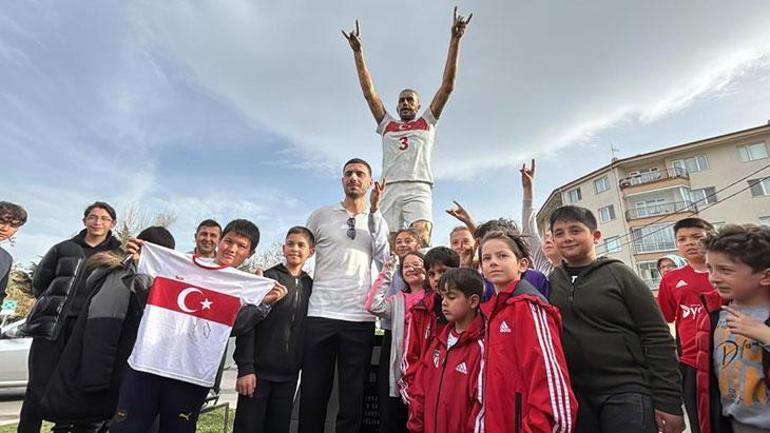 Merih Demiral: Türk evladı için çok gurur duyulacak bir anıt