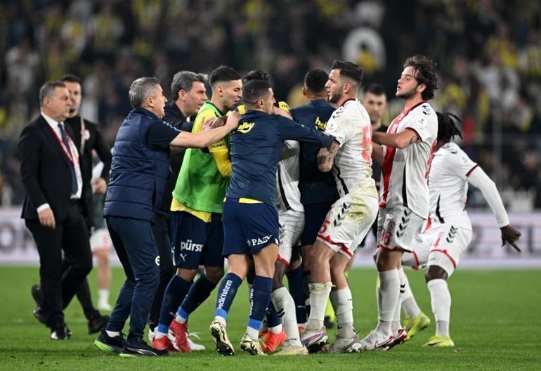 Fenerbahçe maçında tartışılan pozisyon Eski hakem yorumladı: Bunu yaparken vücudu genişletiyorsa penaltı