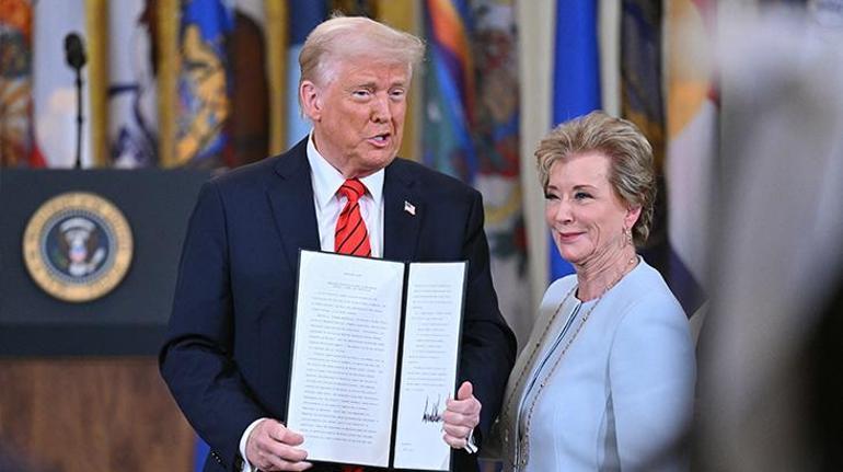 Trump ABD Eğitim Bakanlığının feshi için kararname imzaladı