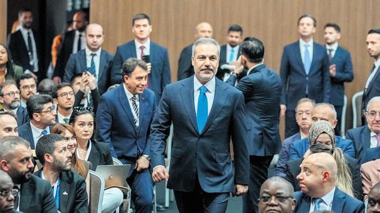 Bakan Fidan, ADF’nin kapanışında basın toplantısı düzenledi ‘Kaza’ya karşı görüşmeler var