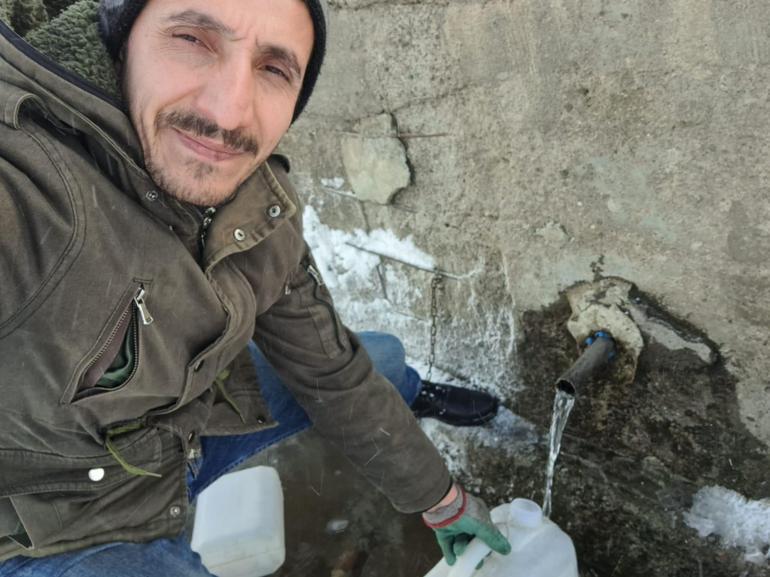 Susuz köyün çilekleri Yırtık kara lastik mesleğe bağladı: En büyük kazancımız