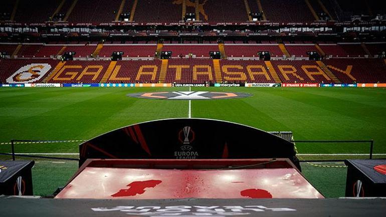 Galatasaraydan stadyum hamlesi UEFAdan izin bekliyor
