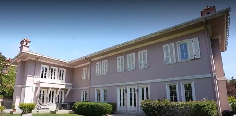 Ev ev değil adeta müze Aşk-ı Memnunun Hülyası emlak zengini çıktı