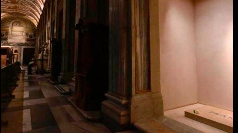 Papa Francisin mezarından ilk fotoğraflar yayınlandı