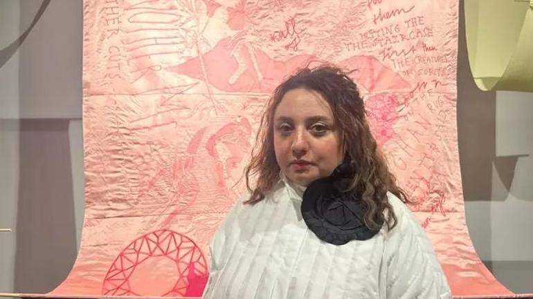 ‘Kesişmeler’ sergisi Nisa Savaş’ın kurucu direktorü oldugu Vision Art Platform’da açıldı