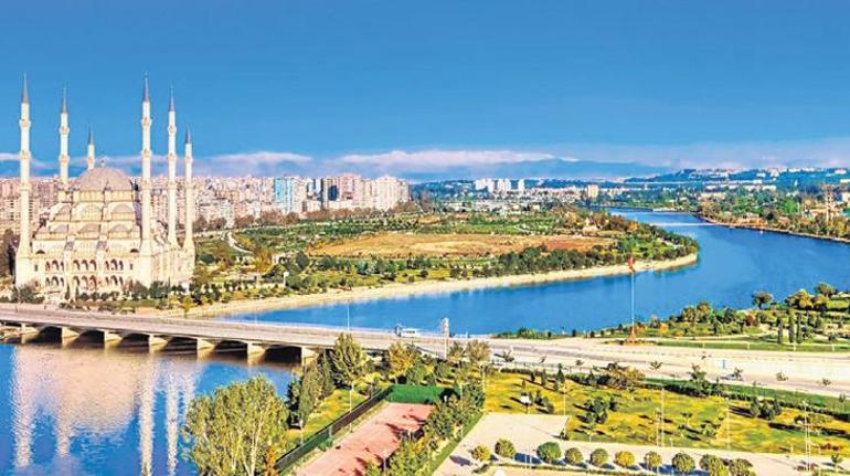 Şehir görünümlü büyük bir köy