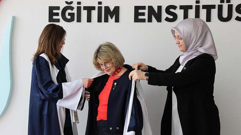 40 yıl sonra üniversiteye döndü 72 yaşında hayalini gerçekleştirdi