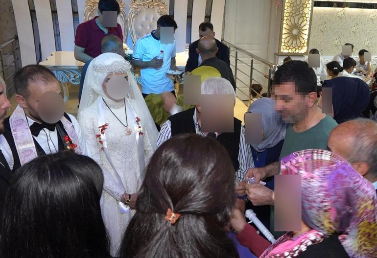 Gerçek kimliği şoke etti Gelin damada su ikramı etti, takı merasimine katıldı... Sonrası inanılmaz