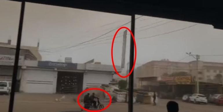 Fırtınada uçan levha tellere çarpıp yön değiştirdi Motosikletteki 2 kişi ölümden döndü