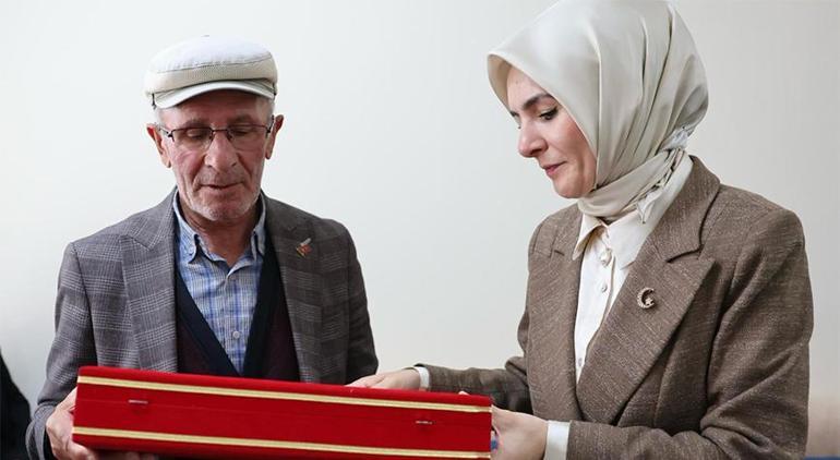 Bakan Göktaş Yozgatta şehit ailesini ziyaret etti