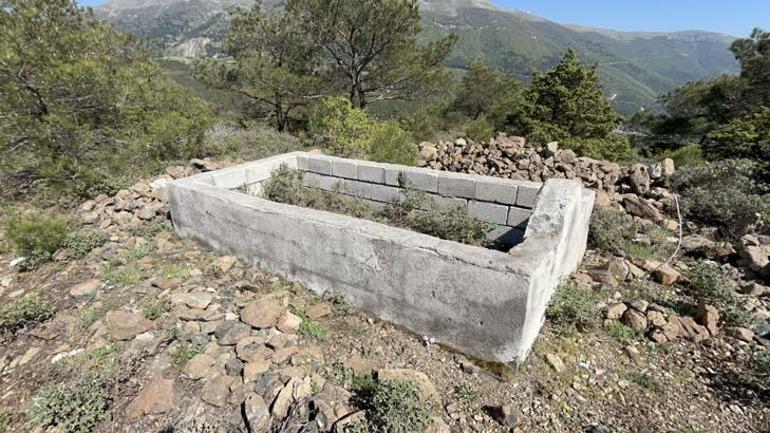 Kentin zirvesindeki tek mezarın sırrı Rivayeti dilden dile dolaşıyor