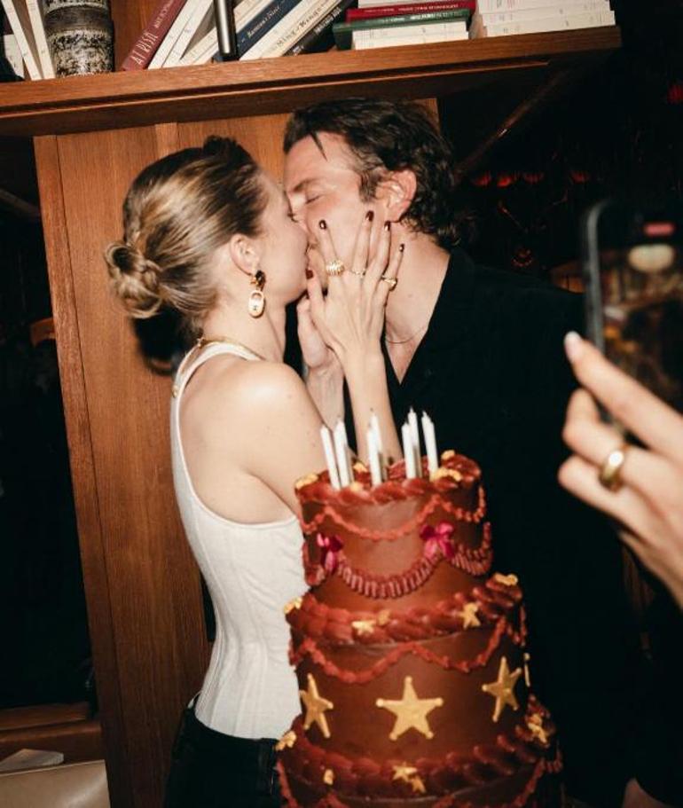 1 milyondan fazla beğeni Gigi Hadid - Bradley Cooper aşkı ilan edildi: İşte dudak dudağa ilk poz
