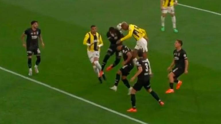 Fenerbahçe - Beşiktaş derbisinde En Nesyrinin pozisyonu penaltı mı Eski hakem açıkladı