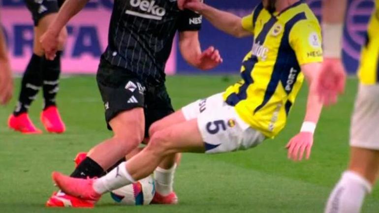 Fenerbahçe - Beşiktaş derbisinde En Nesyrinin pozisyonu penaltı mı Eski hakem açıkladı