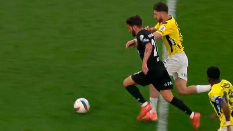 Fenerbahçe - Beşiktaş derbisinde En Nesyrinin pozisyonu penaltı mı Eski hakem açıkladı