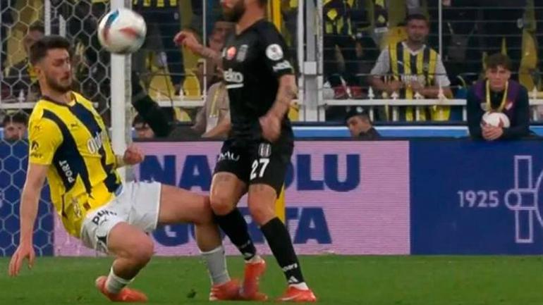 Fenerbahçe - Beşiktaş derbisinde En Nesyrinin pozisyonu penaltı mı Eski hakem açıkladı