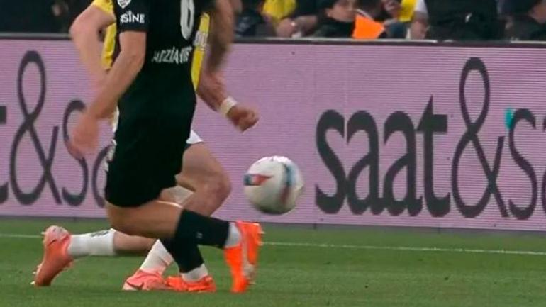 Fenerbahçe - Beşiktaş derbisinde En Nesyrinin pozisyonu penaltı mı Eski hakem açıkladı