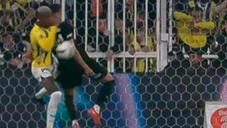 Fenerbahçe - Beşiktaş derbisinde En Nesyrinin pozisyonu penaltı mı Eski hakem açıkladı