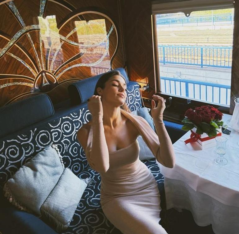 Hande Erçel Instagramı salladı Yeni pozlarına beğeni yağdı