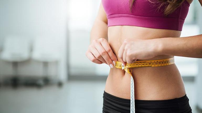 Las personas delgadas viven más tiempo. Advertencia de un experto: comer demasiado alimenta los tumores.