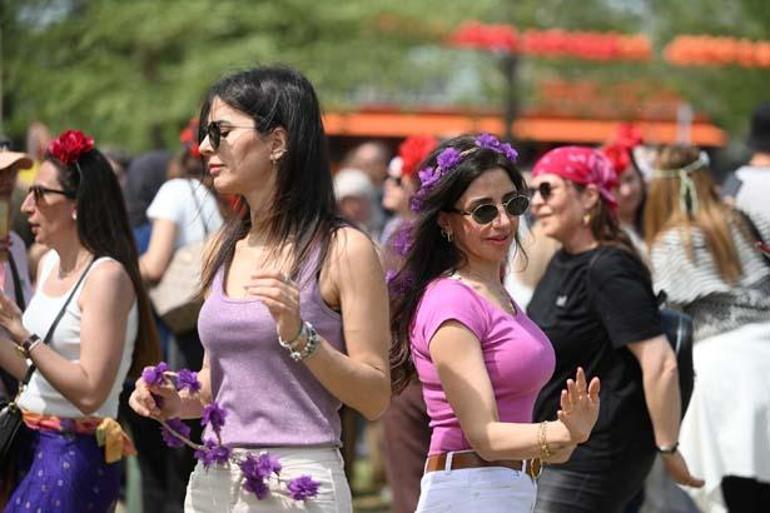 Türkiyenin en renkli şenliği Akın ettiler: Erkenden gelip yerimizi kapattık