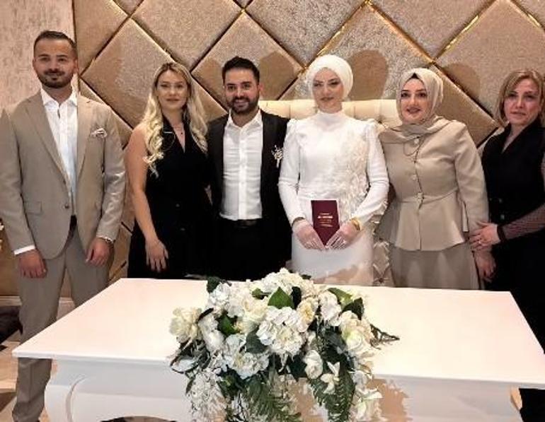 Kadir Ezildi ve Gamze Türkmen evlendi İşte nikahtan ilk fotoğraflar