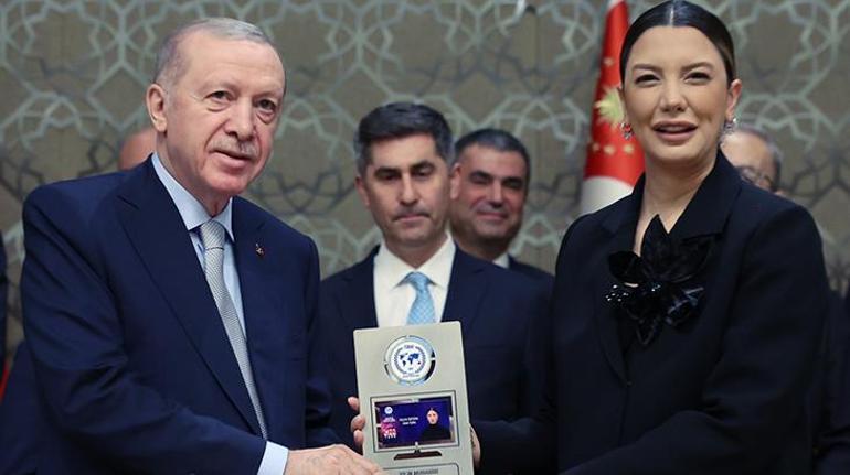 Erdoğan: Eline mikrofon alıp sokağa çıkan herkes gazeteci değildir