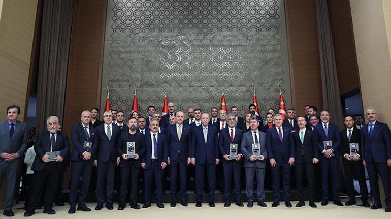 Erdoğan: Eline mikrofon alıp sokağa çıkan herkes gazeteci değildir