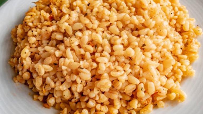 Bulgur pilavının lapa olmasına neden oluyor Tane tane bulgur pilavını böyle yapmak gerekiyormuş