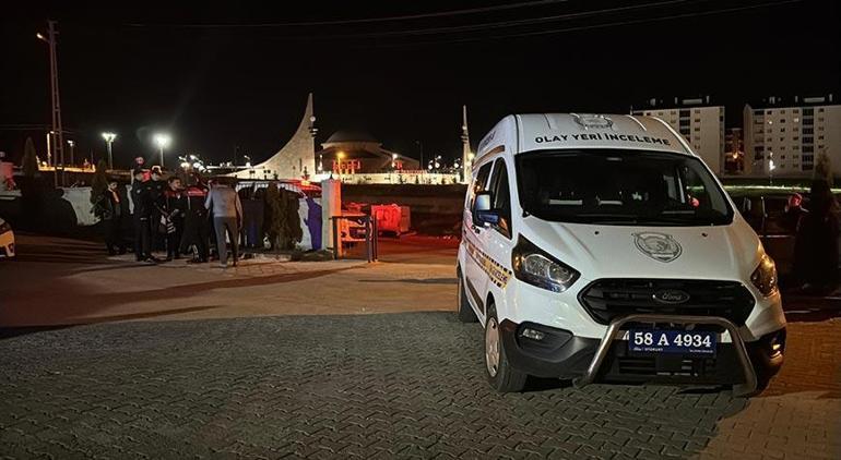Sivasta korkunç olay İki kardeşin bıçaklanmış olarak ölü bulundu