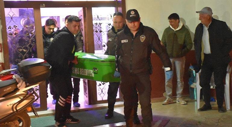 Sivasta korkunç olay İki kardeş bıçaklanmış olarak ölü bulundu
