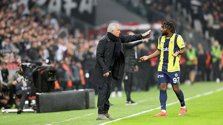 Fenerbahçede yıldız futbolcu ipleri kopardı İşte transfer olmak istediği takım