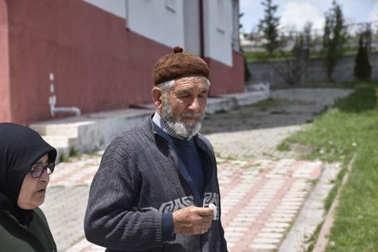 Ellerini plastik kelepçeyle bağladı, iki kardeşi infaz etti Ailenin geçmişindeki acı sır